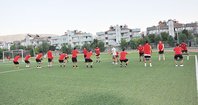 Milas Belediye Beçin Gençlikspor’da hazırlıklar her gün devam ediyor
