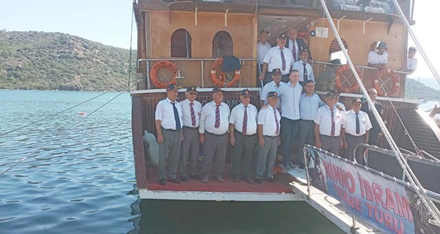 Muharip Gaziler Derneği üyeleri ve yakınlarına tekne gezisi...