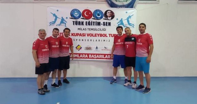 Voleybol Turnuvası’nda Final Maçları Oynanıyor