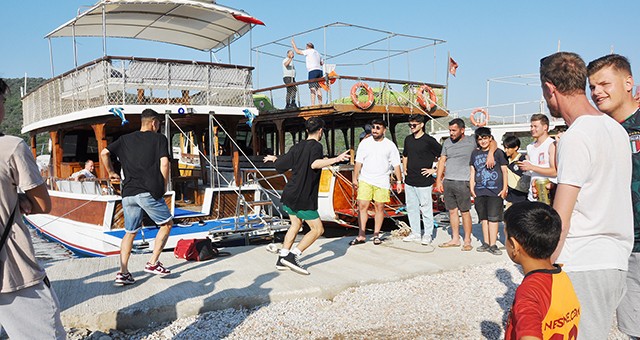 Boğaziçi Bargilya Spor tekne turu düzenledi