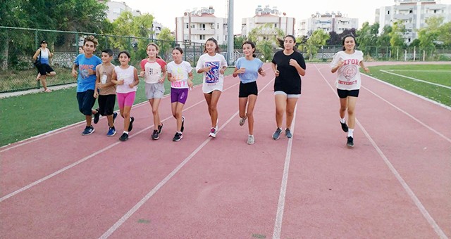 Milas İlçe Spor Müdürlüğü atletizm takımı çalışmaları devam ediyor