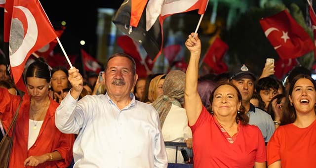 Fener Alayı Milas’ı Aydınlattı, PERA Sahne Aldı