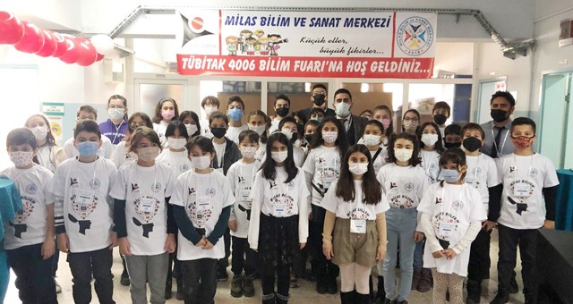 TÜBİTAK 4006 Bilim Fuarı açıldı