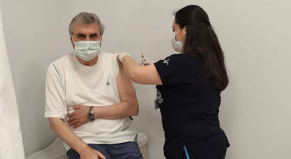 Sakarya'da Başkan Yüce, İkinci Faz Aşısını Oldu