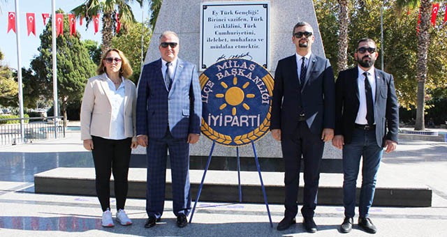 “Cumhuriyeti yaşatma sorumluluğunu ve bilincini taşımak zorundadır”