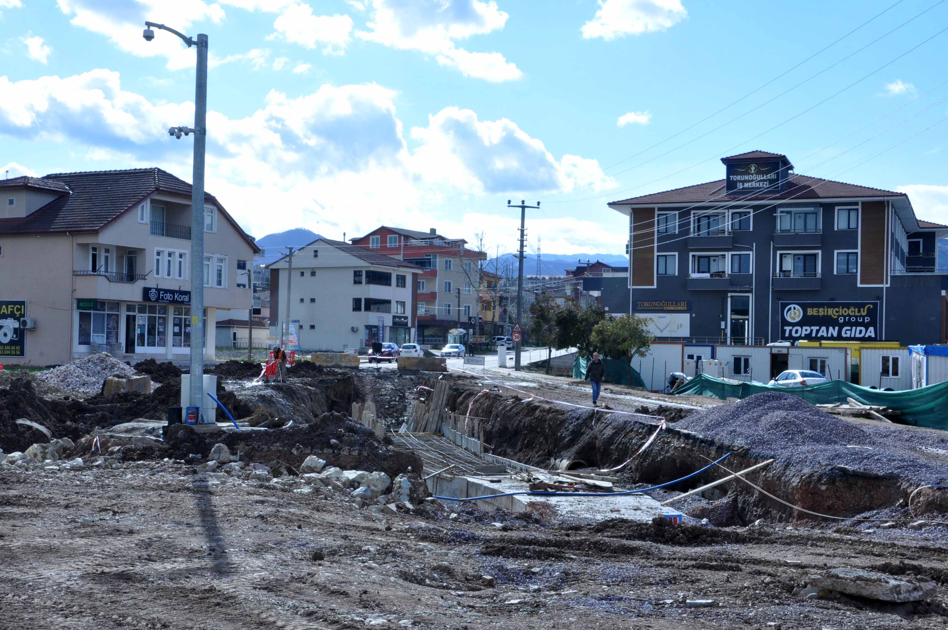 Kocaeli Alt Ve Üst Yapıları Yenileniyor