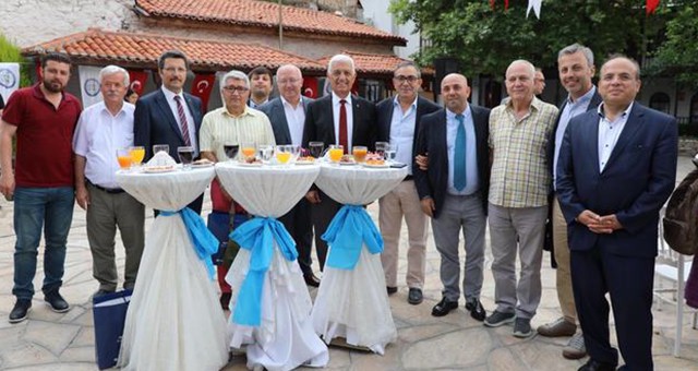 Büyükşehir’den çevre haberlerine Zeytin Ağacı ödülü