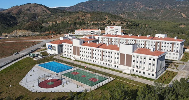 Milas’a 1000 Kişilik Spor Salonu, 15 Halı Saha ve Güreşçiler İçin Ek Salon