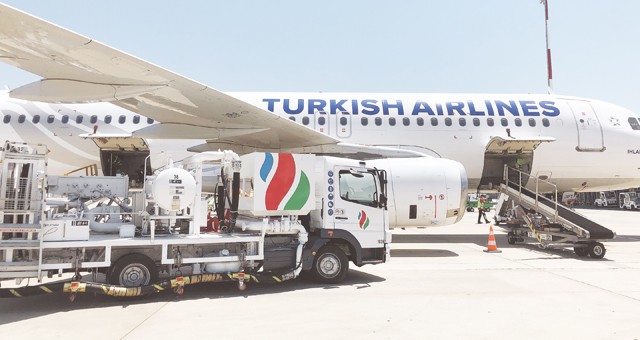 Yeni tesisten ilk yakıt ikmali Türk Hava Yolları’na gerçekleştirildi