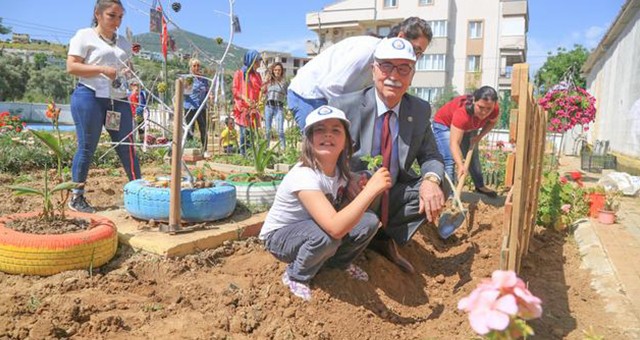 Başkan Atıcı, özel bireylerle fidan dikti