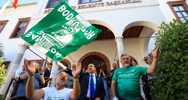 Büyükşehir Belediyesi Bodrumspor’un Şampiyonluğunu Coşkuyla Kutluyor