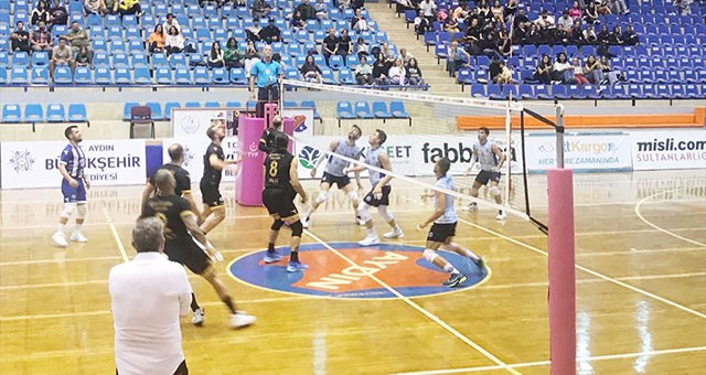 Milas Belediyespor voleybolcuları Aydın deplasmanından galibiyetle döndü