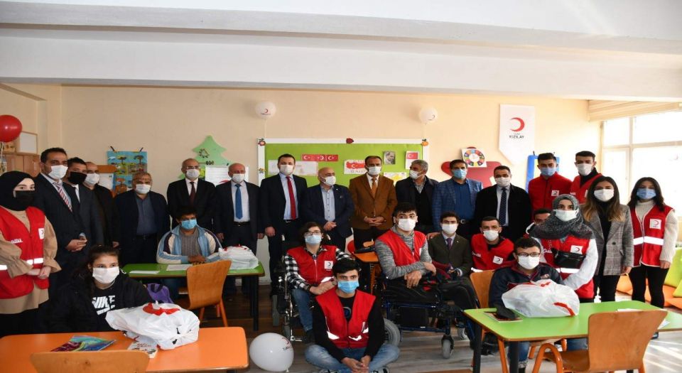 Türk Kızılayı Siirt'te Özel Öğretim Sınıfı Açtı