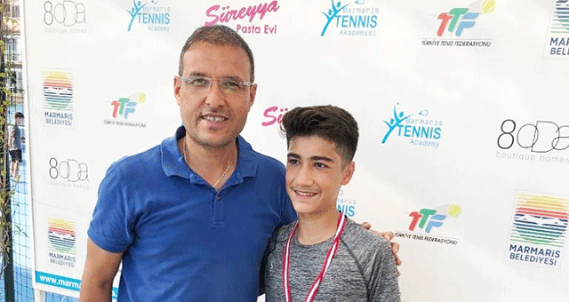 İMİ Koleji tenis şampiyonları çıkarmaya devam ediyor