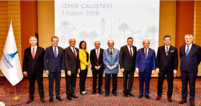 Büyükşehir Belediye Başkanları İzmir’de toplandı 