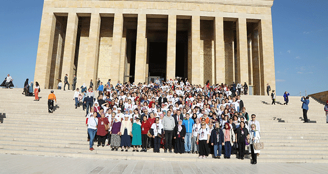 Muğlalı Kadınlar Atatürk’ün Huzurunda