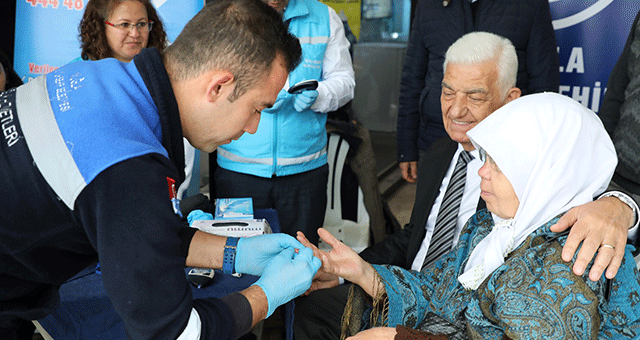 Kevser Öztürk, “Şeker Öldürmez Süründürür”