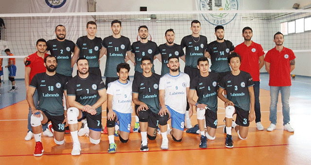 Voleybolculalrmız Beşinci Galibiyetlerini Aldı