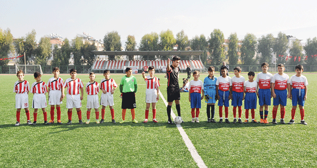 Küçükler futbol maçları başladı