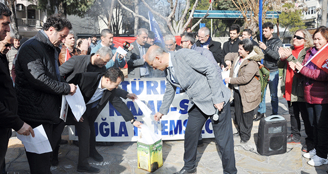 KAMU-SEN bordro yaktı