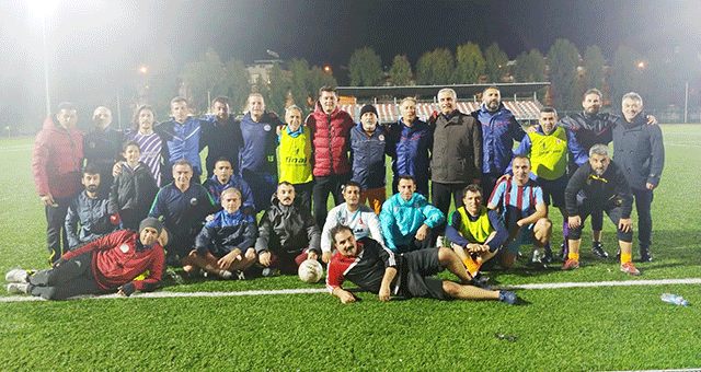 Futbolun Ustaları yeşil sahalardalar