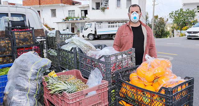 Seyyar pazarcılar görev başında