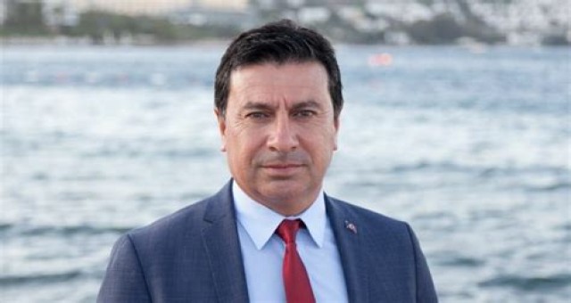 Ahmet Aras’tan Parti Değişikliği İddialarına Net Yanıt: “Makamlar Ganimet Değil, Halkın Emanetidir”