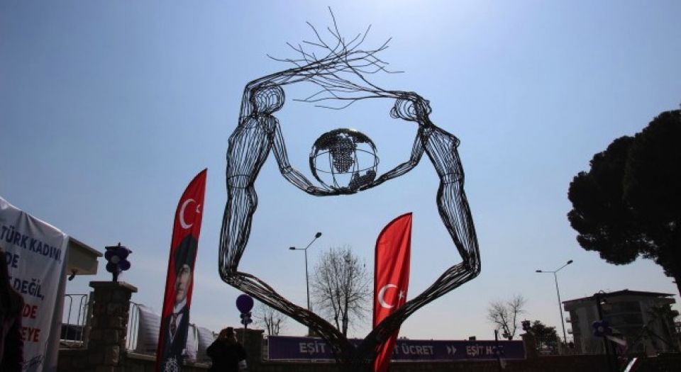 Aydın'da “Eşitlik” Heykeli Törenle Açıldı