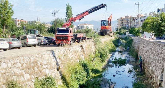 Balavca Deresi’nden 120 ton atık çıktı