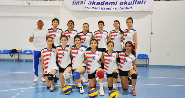 Final Lisesi kız voleybol takımı  ilçe şampiyonu oldu