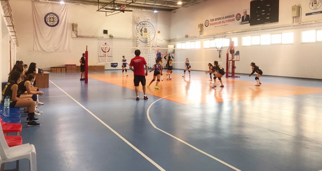 Kadınlar Voleybol Ligi’nde 2 temsilcimiz var