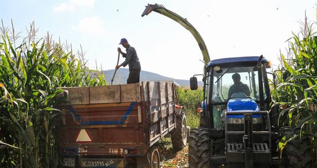 Römorklu traktörler bayramda karayoluna çıkamayacak