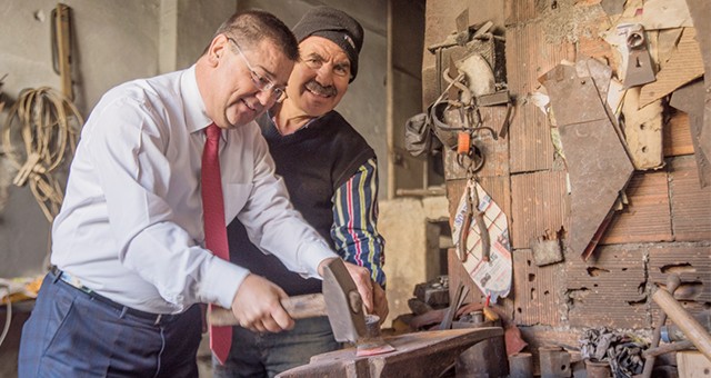 BAŞKAN TOKAT GÜÇSAN VE SELİMİYE SANAYİ ESNAFINI ZİYARET ETTİ.