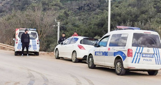 Üç çocuklu anneyi kocasından polis kurtardı