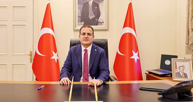 Vali Akbıyık, “Eşsiz Devlet Adamı Gazi Mustafa Kemal Atatürk'ü, Milletçe, Saygı, Sevgi ve Şükranla Anıyoruz”