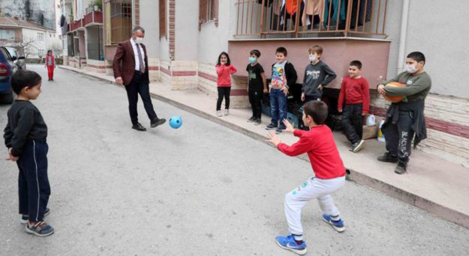 Kocaeli'de Çocukluğunu Yaşadı