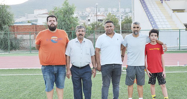 Milas Belediyesi’nin yaptırdığı spor malzemeleri takımlarımıza dağıtıldı