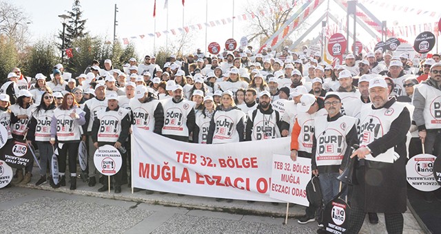 “İLAÇ YOKLUKLARI SON BULSUN İSTİYORUZ”