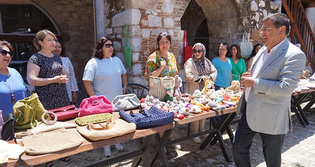 Güçlü kadınlar, el emeği göz nuru ürünlerini sergilediler