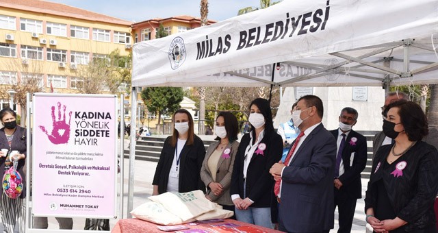 Başkan Tokat, Kadınlar Günü kapsamında kurulan standı ziyaret etti