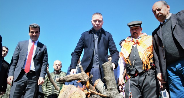 Nevruz ateşini Kaymakam Böke yaktı