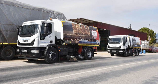 Yeni çöp araçları hizmete başladı