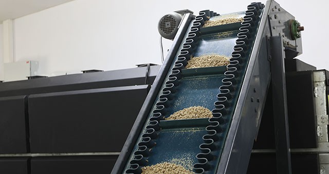 Büyükşehir Can Dostları Unutmuyor: 42 Ton Mama Üretildi