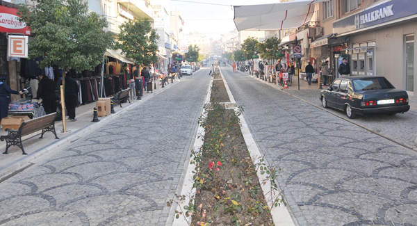 Menteşe Caddesi’ne bahar geliyor