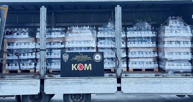 Tır Dolusu Kaçak Alkol Ele Geçirildi