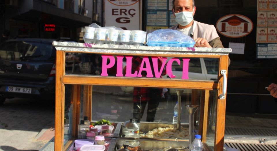 Sahnelere Çıkamayan Müzisyen Pilavcı Oldu!