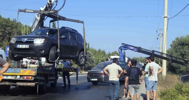 Yağ Sızıntısı Kazaya Yol Açtı: 9 Araç Hasar Gördü, 3 Kişi Yaralandı