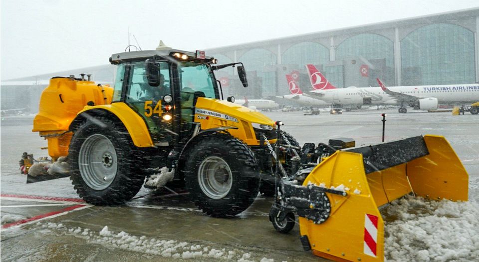 İstanbul'da Uçuşlar Kesintisiz Sürüyor