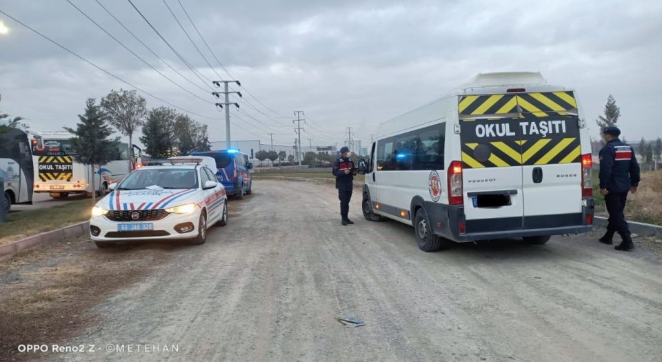 Aksaray'da Jandarma Okul Servislerini Denetledi