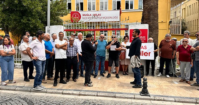 ​​​​​​​Milaslı 78’lilerden Milli Eğitim Müdürüne İstifa Çağrısı..
